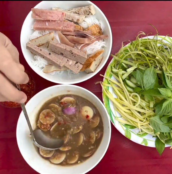 bún mắm nêm chả cá