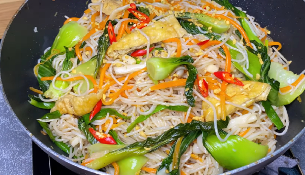 Bún khô xào chay ngon