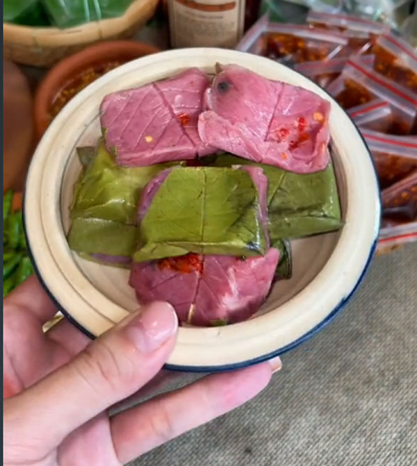 cách ăn nem chua Bình Định