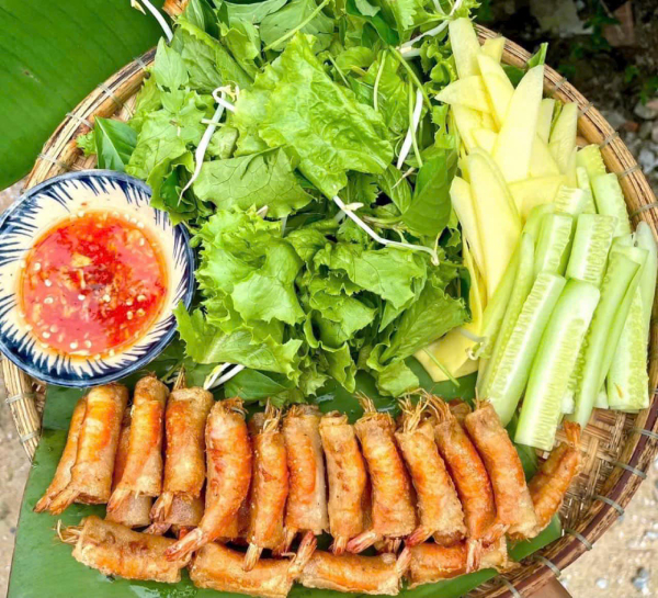 nước mắm chua ngọt chấm chả ram tôm đất