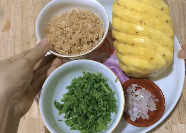 tép khô xào thơm