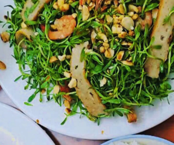 Gỏi chả cá rau đắng