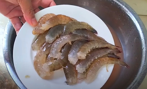Làm chả ram tôm đất giòn ngon