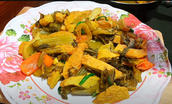 chả cá nha trang kho cải chua  cà chua