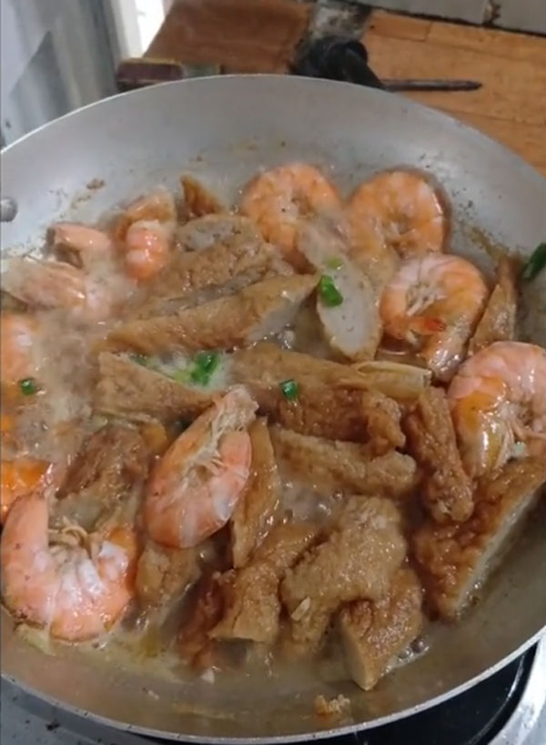 Chả cá kho tôm 