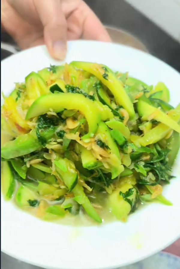 Bầu xào tép khô