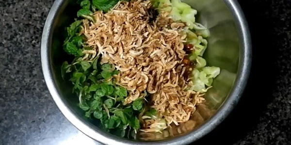Gỏi bầu tép khô ngon