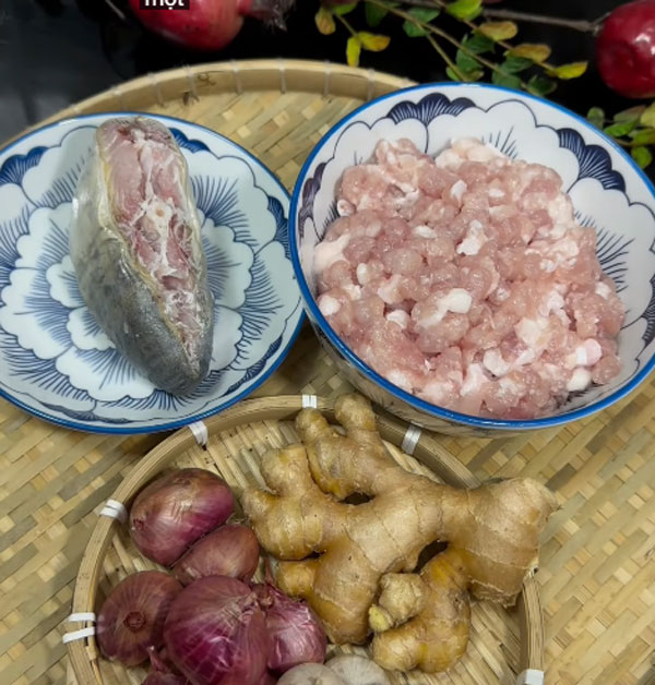 mắm cá thu chưng thịt bằm