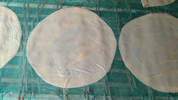 Bánh tráng sắn Quảng Nam Sài Gòn