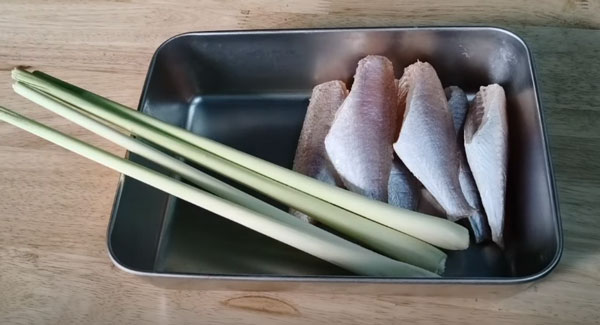 Làm khô cá đù 1 nắng chiên sả