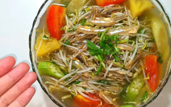 canh chua khô cá cơm