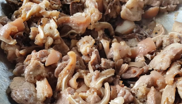 cách làm chả tai heo nấm mèo