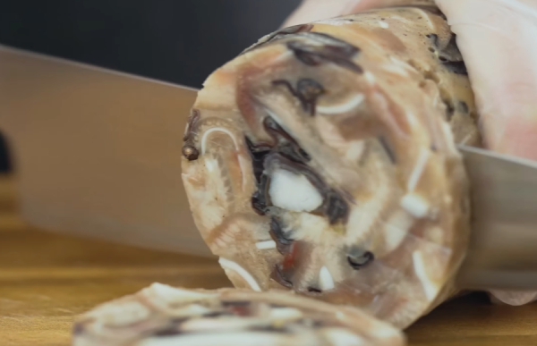 Cách làm chả tai heo