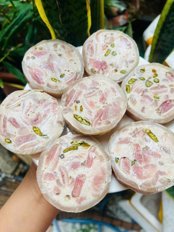 nơi bán chả tai heo ngon TpHCM